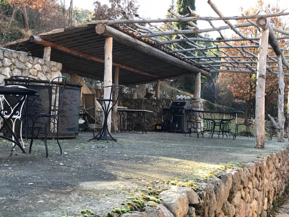 Villa Mymoustiers Exterior foto