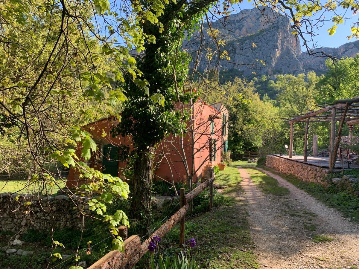 Villa Mymoustiers Exterior foto